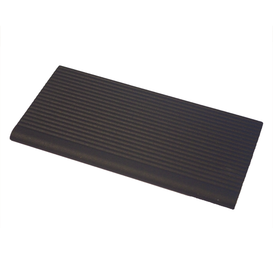 Pool Tile 3136 – all black ribbed nosing in use
